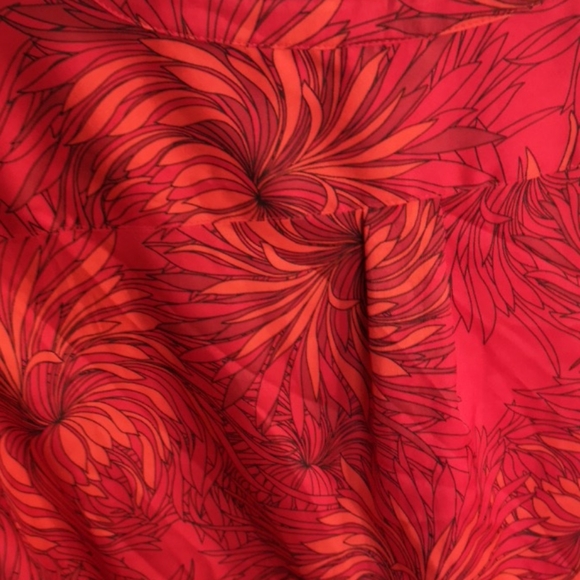 Anne Klein Red Button Down Blouse - Picture 7 of 7